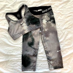 NIKE PRO Women’s Sports bra Capri SET. Size Small.